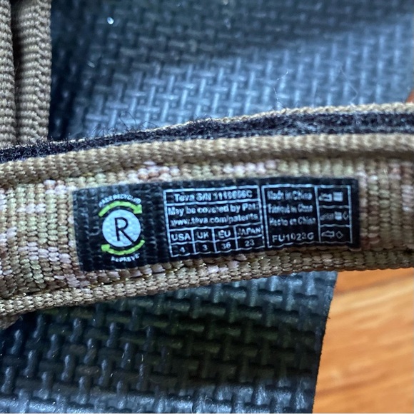 Teva Kids Classic Sandals Size 4 Vibe Dark Olive Original Universal - Picture 6 of 8